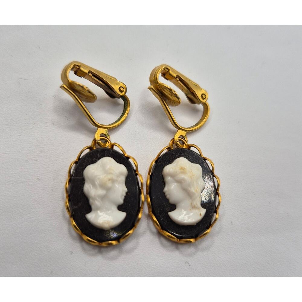 Vintage Cameo Clip On Earrings Black Gold Tone Dangle Oval